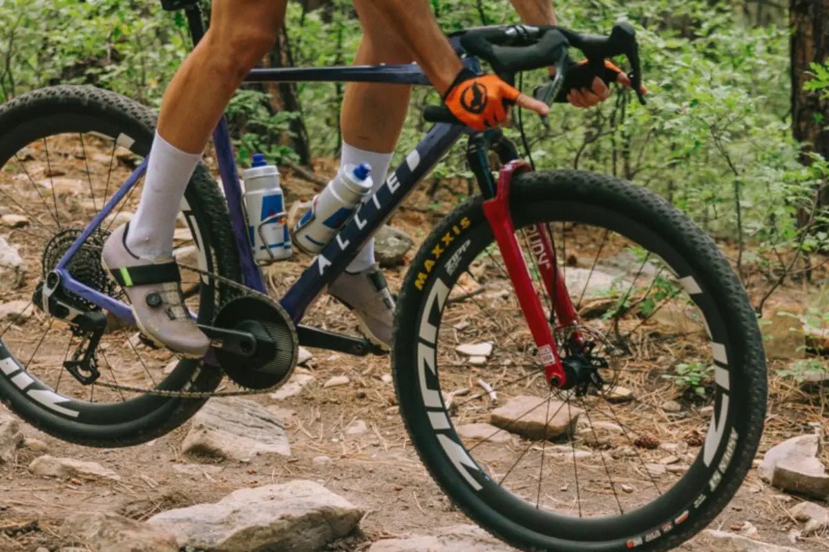Shimano GRX Di2 vs SRAM Rival and Force XPLR AXS: Which Gravel Groupset Is Best for a Custom Build? - Pedal Passion