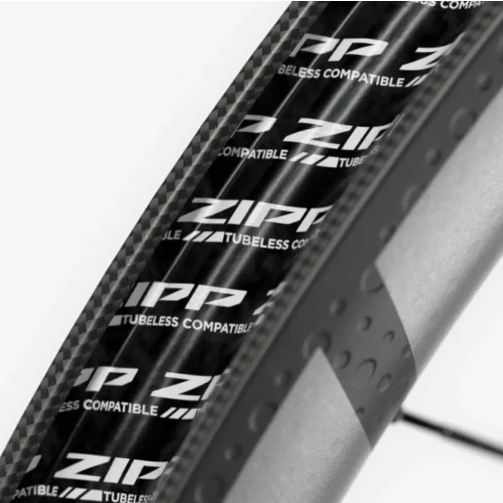 Zipp 303 SW Tubeless Disc Brake Wheelset – 40mm AXS Tyre Pressure Sensor